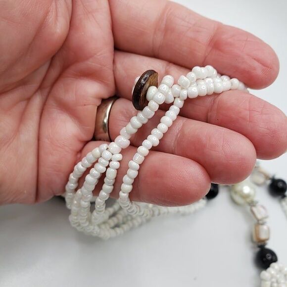 Beautiful Island Vibes 3 Piece White Seed Bead Necklace Set Costume Jewelry - Picture 5 of 11